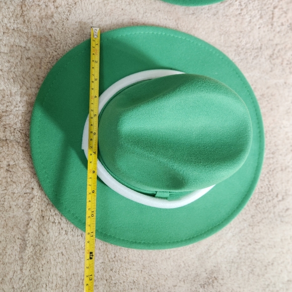 Fresh Green Fedora - Felt Construction 👒 Unisex - Picture 13 of 15